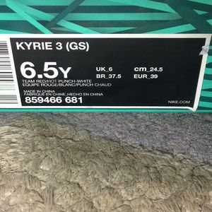 KYRIE 3 team red/hot punch